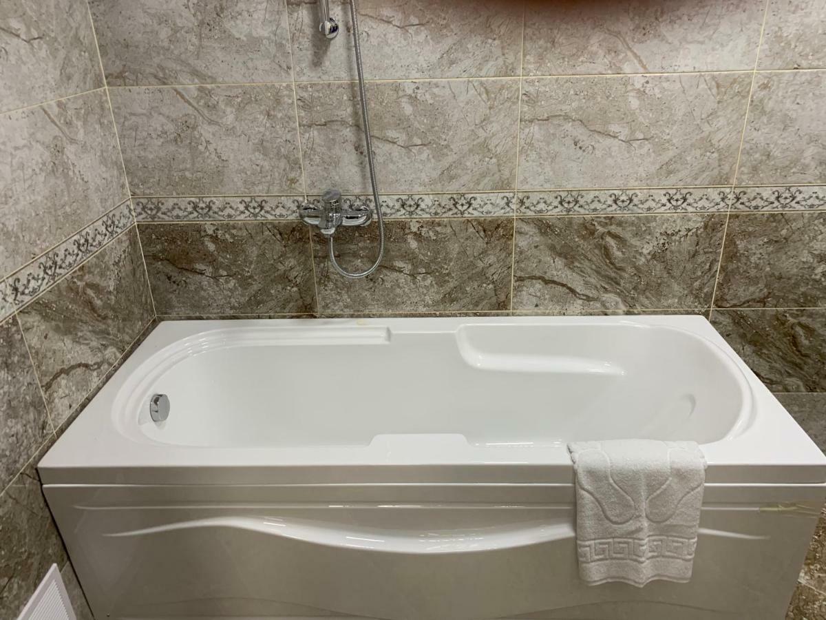 Sahil Park Hotel On Nizami Street Баку Екстер'єр фото